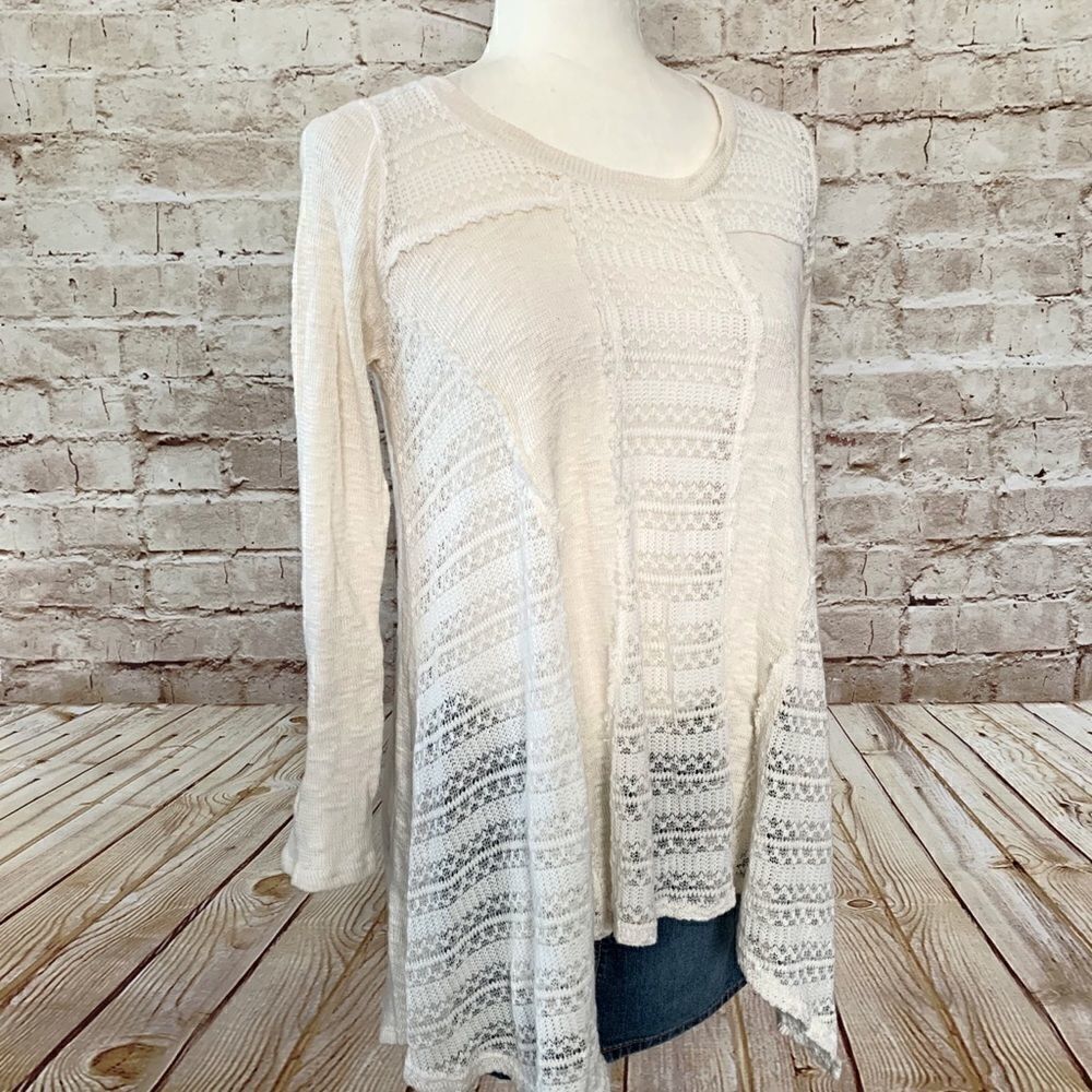 Blu Pepper lace knit tunic top